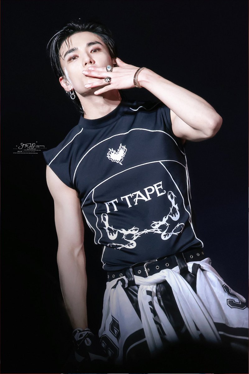 ST_forHJ's tweet image. 251018

#Hyunjin  #현진  #黃鉉辰  #ヒョンジン  #StrayKids #dominATE_celebrATE