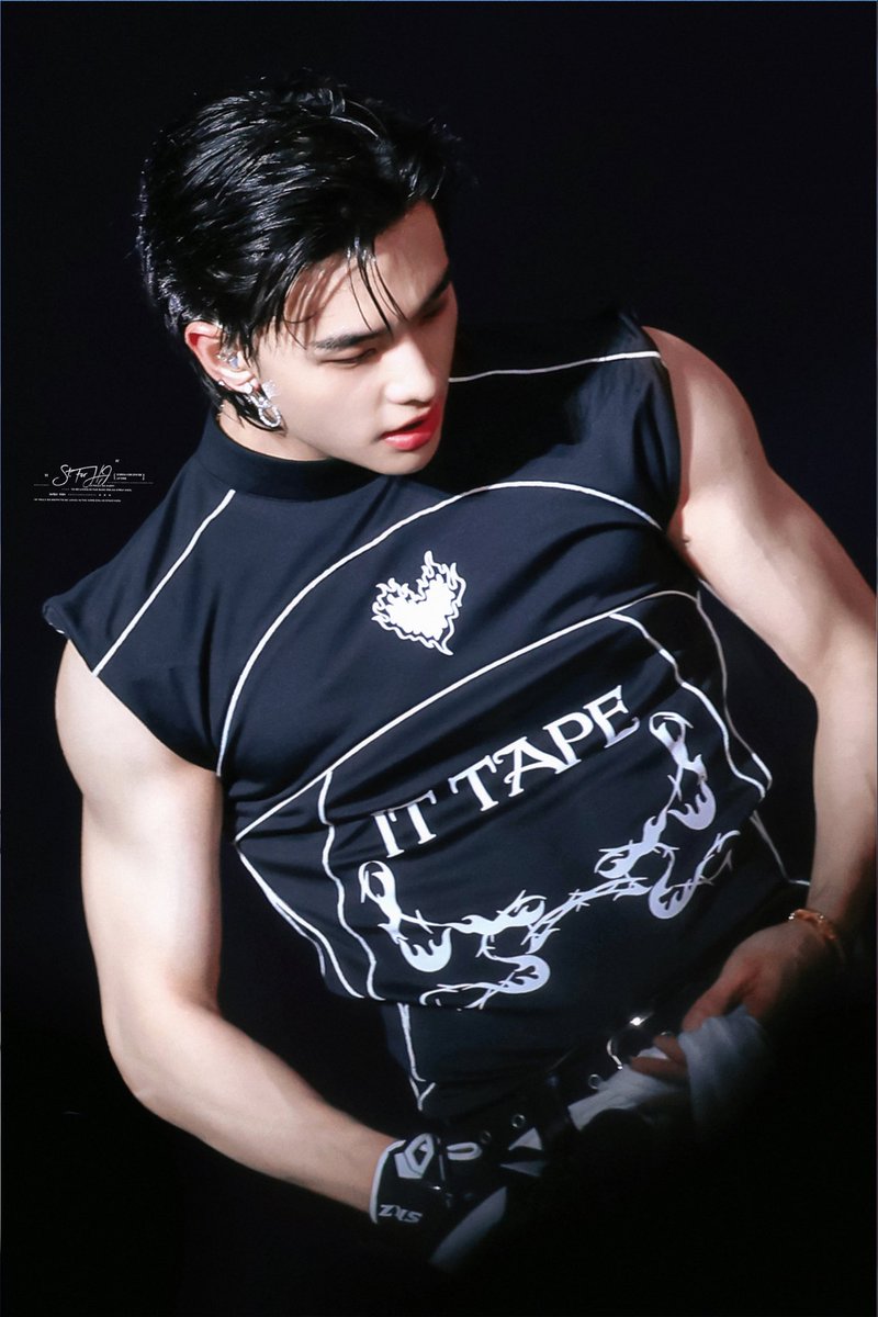 ST_forHJ's tweet image. 251018

#Hyunjin  #현진  #黃鉉辰  #ヒョンジン  #StrayKids #dominATE_celebrATE