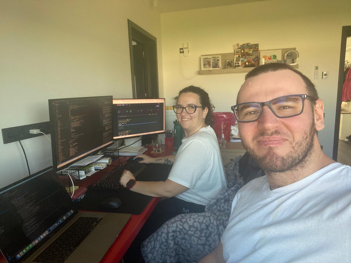 theandreiverdes's tweet image. 3 months of building.
Testing
Breaking
Rebuilding
Now we're in the final push
My wife is polishing the UI.
I'm hunting bugs and writing docs
We're not sleeping much but we're shipping
If you're a developer who wants to build a personal brand but hates the content…