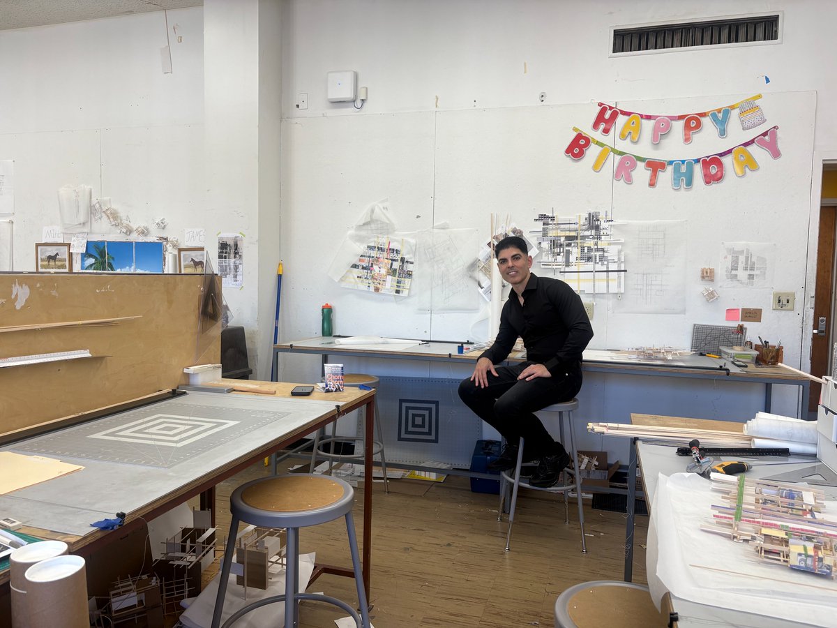 UFdcp's tweet photo. Neat homecoming moment for @reverselong (BDES '09) this past week as he was able to return to his old architecture studio.
2006 Design 1 vs. 2025 Pic
Love it when Gators come home! #OneDCP https://t.co/HpFnKncO46