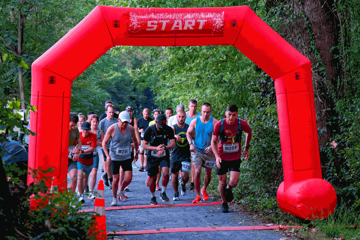 InHandNetworks's tweet image. Honored to sponsor this year’s HUA Sports #Marathon2025!

From half to full marathon, double the runners, and growing diversity — a USATF-certified event we’re proud to support.

Rooted in #NorthernVirginia, giving back is what we do 💙

#InHandNetworks #CommunitySupport