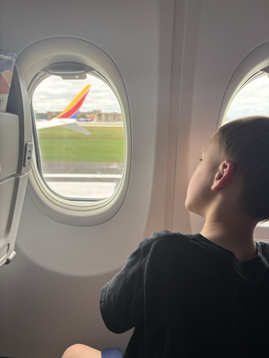 JeremyGetz's tweet photo. Poor kid doesn’t even know yet that this place is the source of what will be decades of football-related anguish https://t.co/RqT8tdsQAS