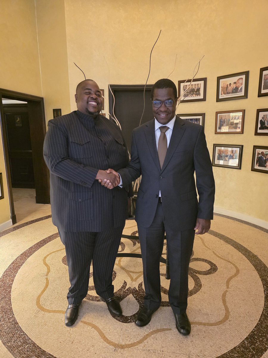 FAREWELL TO A DEMOCRACY GIANT 🕊️🇰🇪 

I had a great day after holding a successful meeting with the Minister of Energy and Petroleum Hon Opiyo Wandanyi as well as paying a courtesy call on Her Excellency Mama Rachel Ruto and saying bye to H.E. PRESIDENT WILLIAM RUTO. Unfortunately