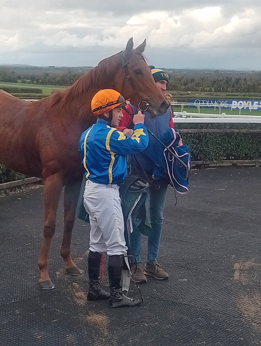 JoeSeward1's tweet photo. Old rivals fought out a thrilling head bobber  @NavanRacecourse 
Glory To Be won for  Michael Grassick  under a great ride from
@waynemlordan
collared the  leader Lunigiana to win by a short head
#Navan https://t.co/BL58cL3HkM