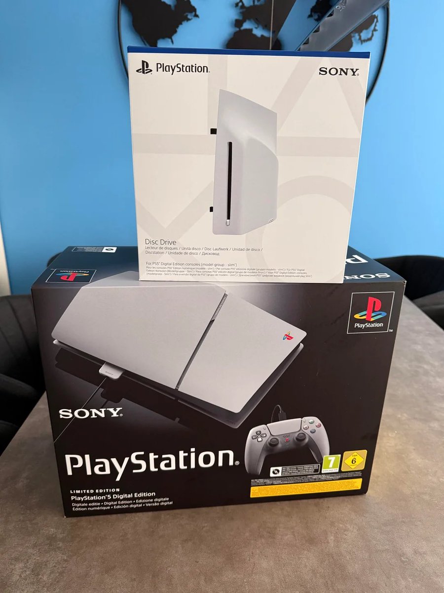 BestGiveawayPlg's tweet image. 🚨 GIVEAWAY 🚨
🎮 Sony PlayStation 5 PS5 Slim Digital Edition 31st Anniversary Limited Edition Bundle 🎮
Rules:
- Retweet & LIKE this tweet ❤️♻️
- Follow @BestGiveawayPlg
- Comment Done
Good luck!