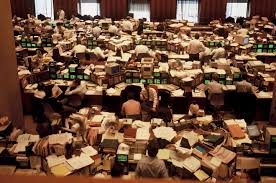 words and resources for the trading-curious

moontower.substack.com/p/so-youre-int…
 
refs:
<a href="/halfkelly/">Risk of Ruin Podcast</a> 
<a href="/choffstein/">Corey Hoffstein 🏴‍☠️</a> 
<a href="/AgustinLebron3/">Agustin Lebron</a> 
<a href="/Gingfacekillah/">Andrew Mack</a> 
<a href="/mjmauboussin/">Michael Mauboussin</a> 
<a href="/Robot_Wealth/">Kris</a> 
<a href="/AnnieDuke/">Annie Duke</a> 
<a href="/PTetlock/">Philip E. Tetlock</a> 
<a href="/IDrawCharts/">David Holt 🌴</a> 
<a href="/tradegal_/">Ricki Heicklen</a> 
<a href="/_rossry/">Ross Rheingans-Yoo🔸</a> 
<a href="/jeffma/">Jeff Ma</a> 
<a href="/RufusPeabody/">Rufus</a> 
<a href="/FoundersPodcast/">David Senra</a>