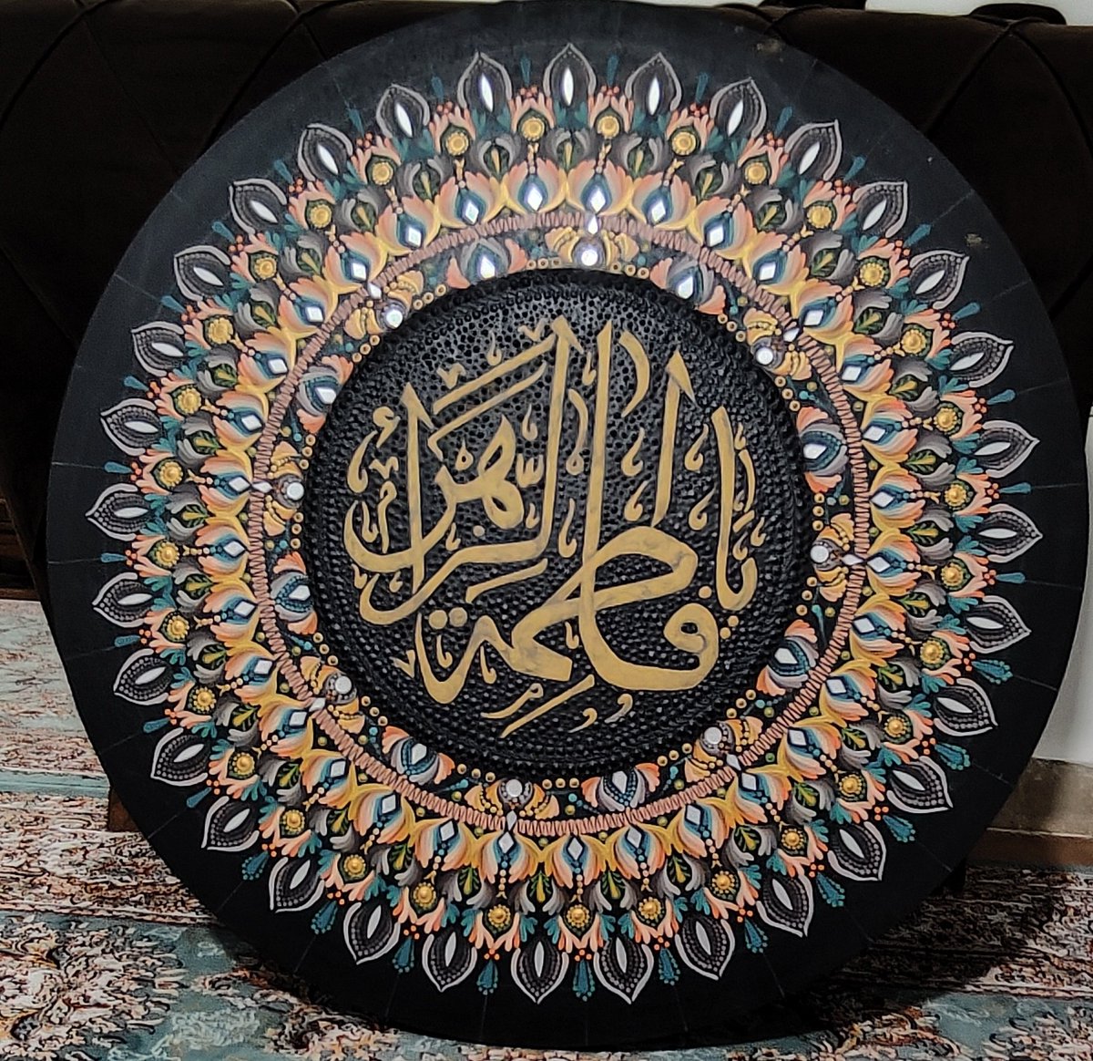 هر که شد گمنام تر، زهرا خریدارش شود
بر درِ این خانه از نام و نشان باید گذشت!
*****************************************
کامل نیست و تغییر تو کار ایجاد شده !
#هنر_دستم 🥰
