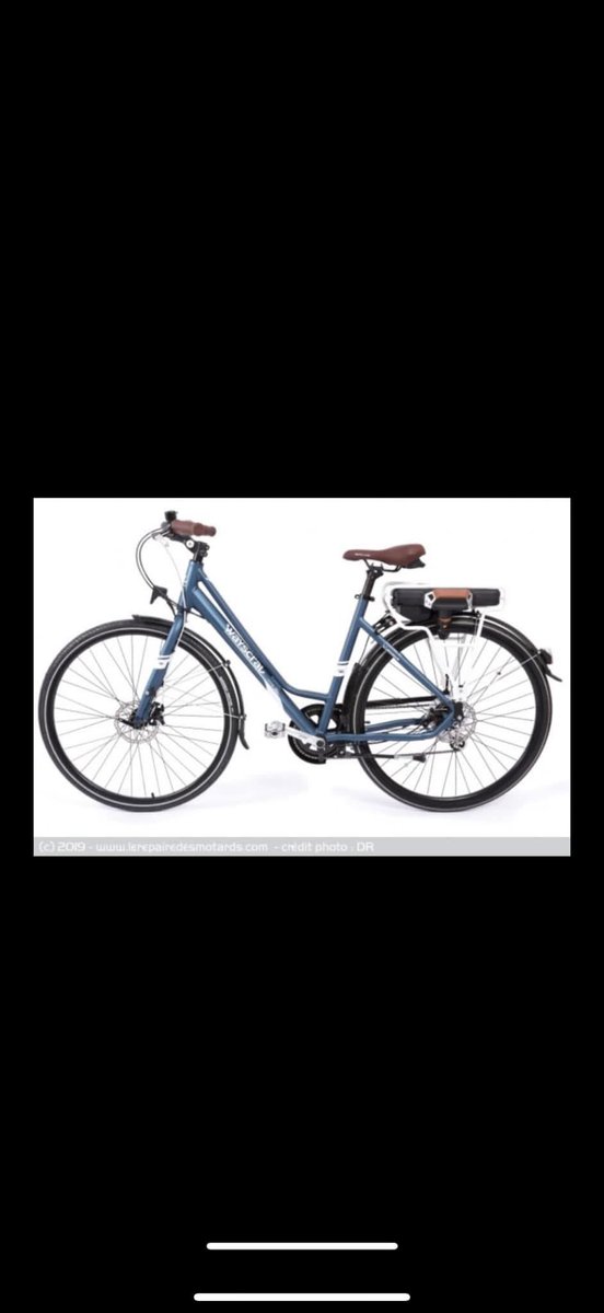 ForetBoycott's tweet photo. A cause de 2 agents de sécurité d‘Auchan Hypermarché Petite-Forêt, je n’ai pas pu retrouver mon vélo volé le 17 juillet 2023. L’agent de sécurité ,portant un polo floqué Auchan dans le dos, devait m’appeler 1h après, le temps que l’autre agent au PC sécurité regarde la vidéo. https://t.co/cltUqQOZtW