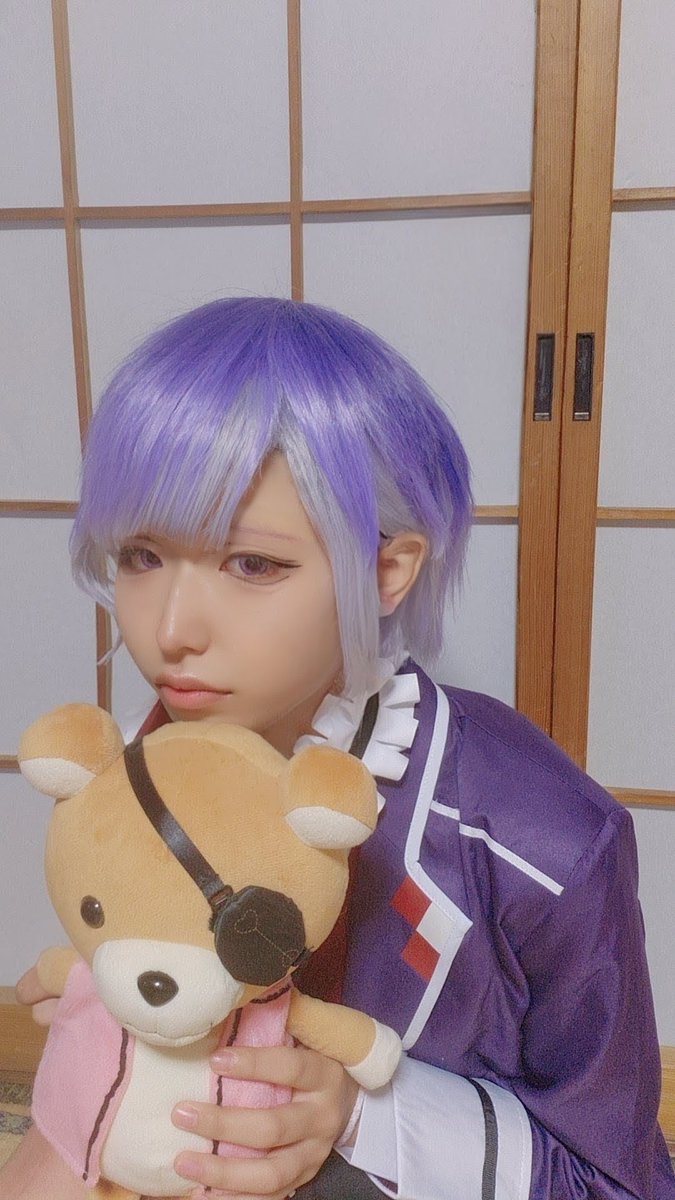 完全に自己満足なので遠目で見てください😭
ウィッグ出来たからやりたかったんです😭