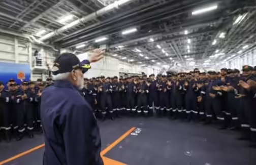 prakdadlani's tweet image. First-World countries laughed at us when we said that we make: 

- toys
- simple appliances
- plastic products

But when we built a FULL-BLOWN aircraft carrier from scratch?

They resorted to an envious silence. 

INS Vikrant isn’t just a ship.

It’s a 45,000-ton message to the…