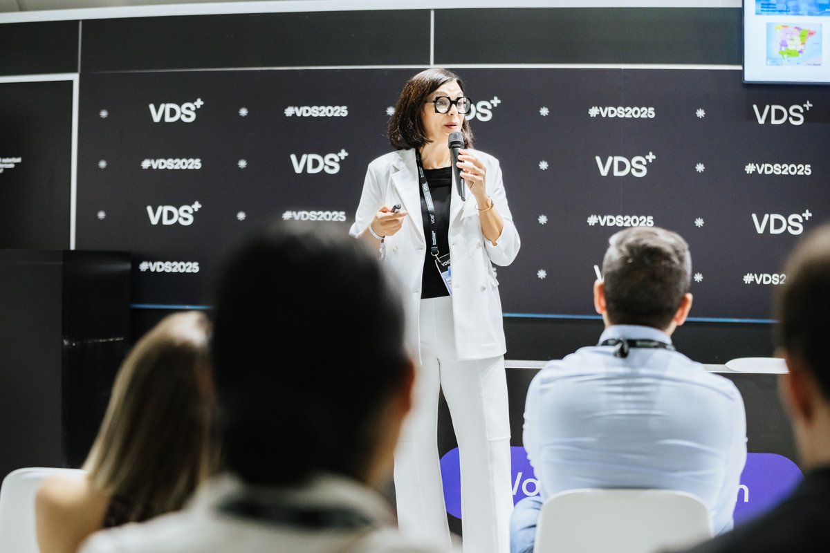 <a href="/aniuuu/">Ania Hajdrowska</a> <a href="/GobiernoMelilla/">Gobierno de Melilla</a> <a href="/MAPFRE_ES/">MAPFRE España</a> <a href="/CelinneDaCosta/">Celinne Da Costa</a> <a href="/silvia_valero/">Silvia Valero</a> <a href="/frajorgaHR/">Francisco Jorques Garrido</a> <a href="/sesamehr_/">Sesame HR</a> Don’t miss the next pitch at the Workshop Room 💡

💪 "Boosting Future Tech: CDTI Grants and Investment for Startups" with <a href="/mj_tomass/">María José Tomás</a>, Technician at <a href="/CDTI_innovacion/"><a href="/CDTI_innovacion/">@CDTI_innovacion</a></a>, explores key funding tools empowering Spain’s innovation ecosystem

Hosted by @CDTI_innovacion at #VDS2025 🚀