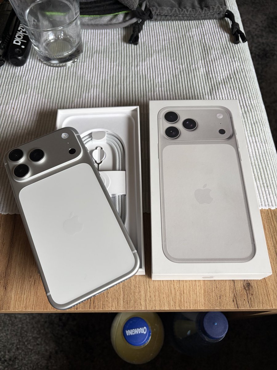 Ich kaufe mir nicht das iPhone 17 Pro Max in Silber .. Ich kaufe es nicht … Nein mache ich nicht .. Save nein 👎🏻 
Ich so:
Willkommen iPhone 17 Pro Max 🤣🥰