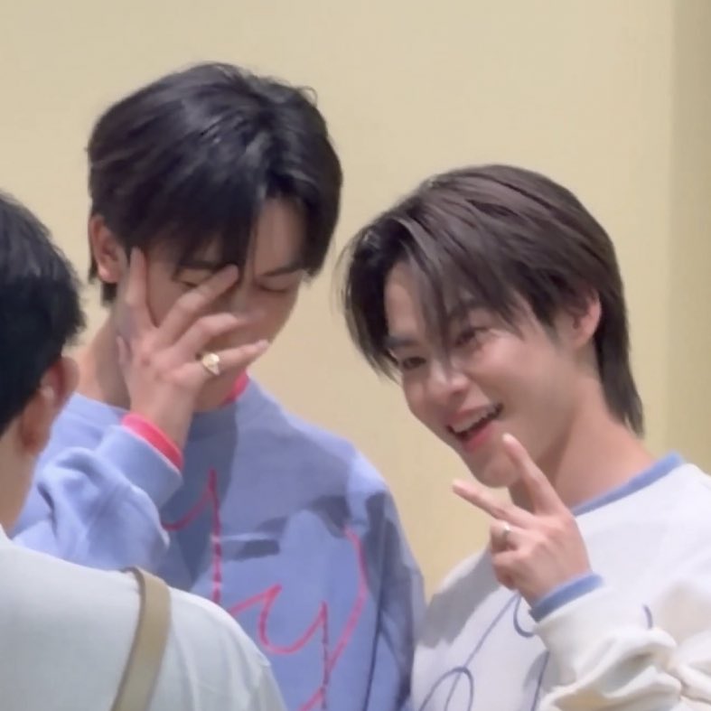 m3wkris's tweet image. 😻🥳😋😝😜😚😙😗😉☺️😇🥰😘😛🥳😖😳🫣😵😵‍💫🤤🫨