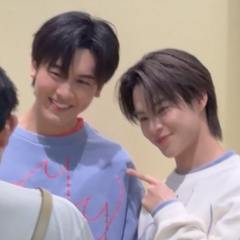 m3wkris's tweet image. 😻🥳😋😝😜😚😙😗😉☺️😇🥰😘😛🥳😖😳🫣😵😵‍💫🤤🫨