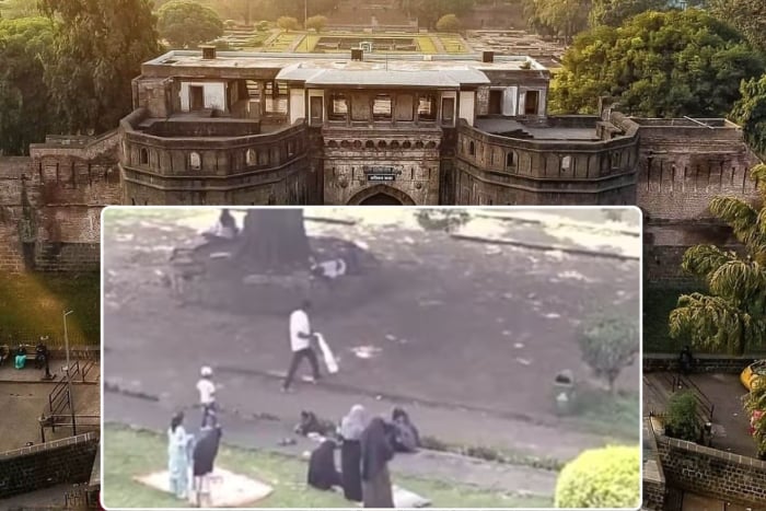 krishnasevika77's tweet photo. Previously, namaz was offered at d temple on Parvati hill, then in front of Ganpati temple at Sarasbaug, now inside Shaniwarwada itself. 

Namaz being offered in such historic monument symbolizes our valor will nt b tolerated under any circumstances.
#Ban_Namaz_In_Public_Places https://t.co/dTb47vVWJG