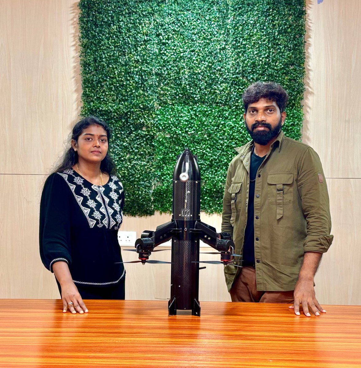 svembu's tweet image. Yesterday Dinesh Baluraj of Yali Aerospace showed me their latest VTOL (Vertical Take Off and Landing) drone, designed and made in Tanjavur. Dinesh and his wife Anugraha have created a very strong engineering R&D focused company. They returned to Tanjavur after 10+ years in…