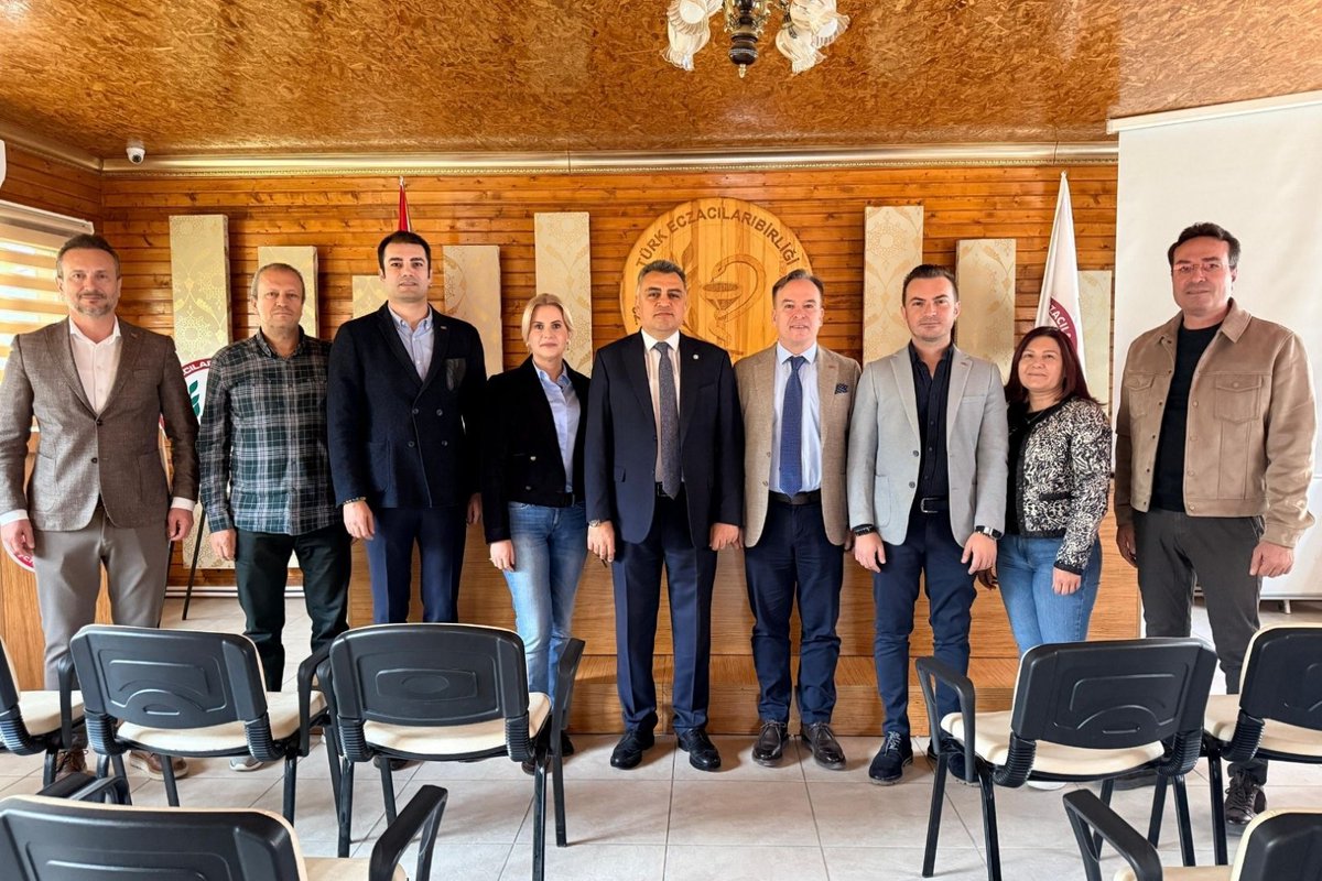 Kooperatifimiz Yönetim Kurulu Başkanı Ecz. Tarkan Bir, Yönetim Kurulu Başkan Vekilimiz Ecz. Göksel Dönmez, Yönetim Kurulu Genel Sekreterimiz Uzm. Ecz. Çağrı Erdem Özdemir, Yönetim Kurulu Üyemiz Uzm. Ecz. Serdar Akça ve Temsilci Eczacımız Nevşehir Eczacı Odasını ziyaret etti.