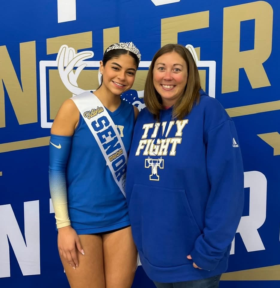 Rose Gonzales, MSEL (@mrsg03812) on Twitter photo Senior Night with a sweep!  🎉💙 #TFND Senior Night with a sweep!  🎉💙 #TFND