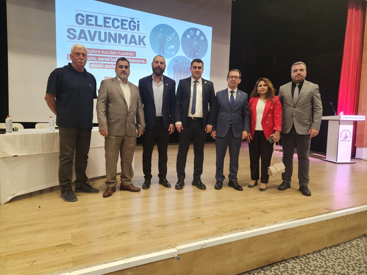 Gençlerimizi tehdit eden uyuşturucu, sanal bahis, çeteleşme sorunlarıyla ilgili düzenlediğimiz “Geleceği Savunmak” seminer serimizi 4. haftasında Kayseri, Isparta, Antalya, Hatay ve Sivas’ta çok değerli akademisyenlerin ve uzmanların katılımıyla gerçekleştirdik.