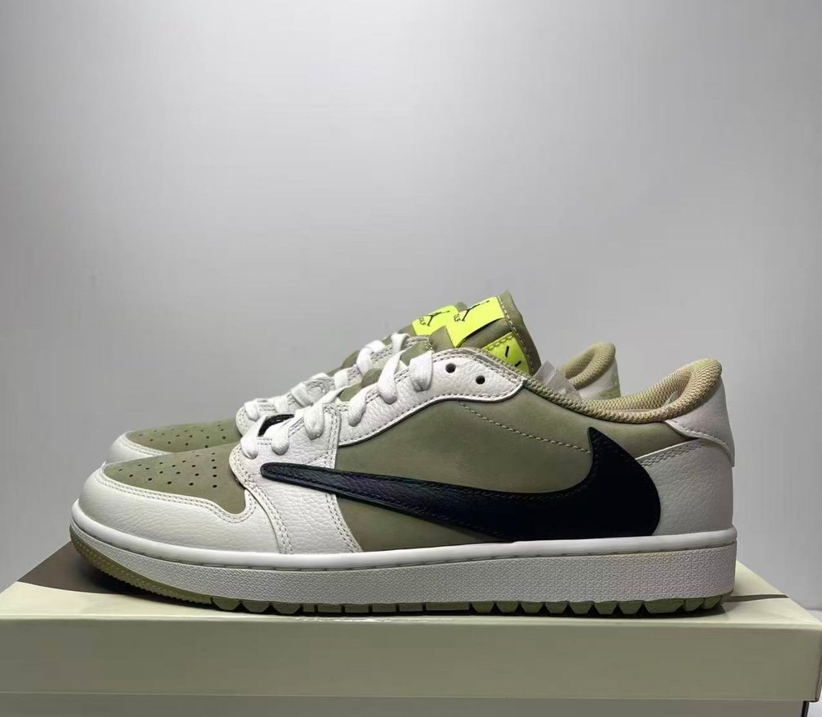 replinside05's tweet image. 스캇 조던 실사 공개 🔥
실물부터 퀄리티까지 완벽 👟
디테일 · 마감 · 구성품 모두 리얼 풀세트 ✅
직접 촬영한 실사로 퀄리티 확인 가능 ✨

한정 수량 진행 중, 조기 마감 예상 
👉 프로필 링크 ‘@replinside05’ 통해 문의 및 구매 가능!

#일상 #데일리슈즈 #OOTD #스니커즈 #패션