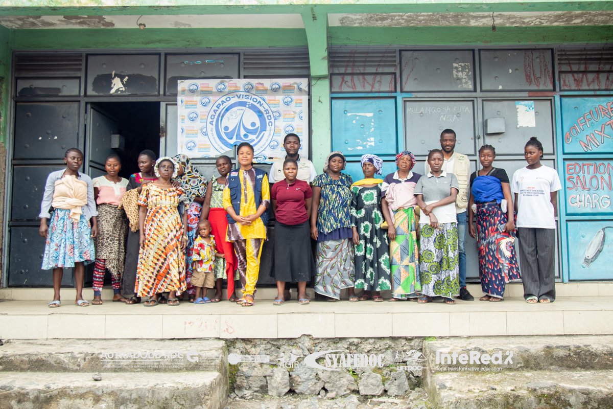 agir_rdc's tweet photo. 🎀 Sensibilisation sur le cancer du sein avec les membres d’#AGAPAO dans le cadre du programme #AUTRADODD.
Parler, s’informer et se faire dépister, c’est déjà se protéger.
#AgirRDC #OctobreRose #SantéDesFemmes #UnisContreLeCancergynecologique https://t.co/ll3XCwJo6h