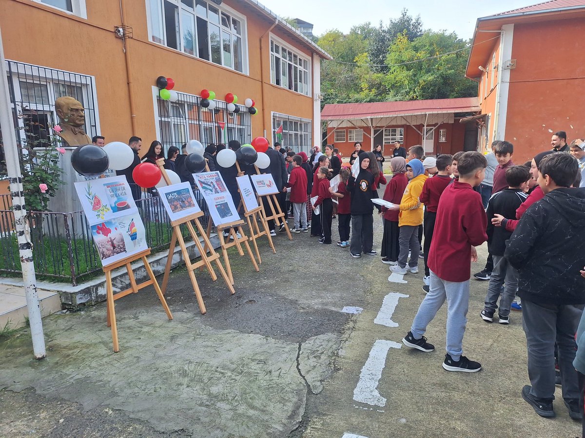 Perşembe İlçe Milli Eğitim Müdürlüğü (@ilcepersembe) on Twitter photo İlçemiz Perşembe İmam Hatip Lisesi tarafından, Gazze’ye destek amacıyla “ÇEDES Gazze İçin Seferber” temalı kermes düzenlendi. Kermeste öğrenciler ve öğretmenler tarafından hazırlanan çeşitli ürünler satışa sunuldu.
<a href="/tcmeb/">Millî Eğitim Bakanlığı</a> <a href="/Ordu_MEM/">Ordu İl Millî Eğitim Müdürlüğü</a> <a href="/mfvargeloglu/">MEHMET FATİH VARGELOĞLU</a> <a href="/culfazmurat/">Murat Çulfaz</a>
#ÇEDES #Gazze İlçemiz Perşembe İmam Hatip Lisesi tarafından, Gazze’ye destek amacıyla “ÇEDES Gazze İçin Seferber” temalı kermes düzenlendi. Kermeste öğrenciler ve öğretmenler tarafından hazırlanan çeşitli ürünler satışa sunuldu.
<a href="/tcmeb/">Millî Eğitim Bakanlığı</a> <a href="/Ordu_MEM/">Ordu İl Millî Eğitim Müdürlüğü</a> <a href="/mfvargeloglu/">MEHMET FATİH VARGELOĞLU</a> <a href="/culfazmurat/">Murat Çulfaz</a>
#ÇEDES #Gazze