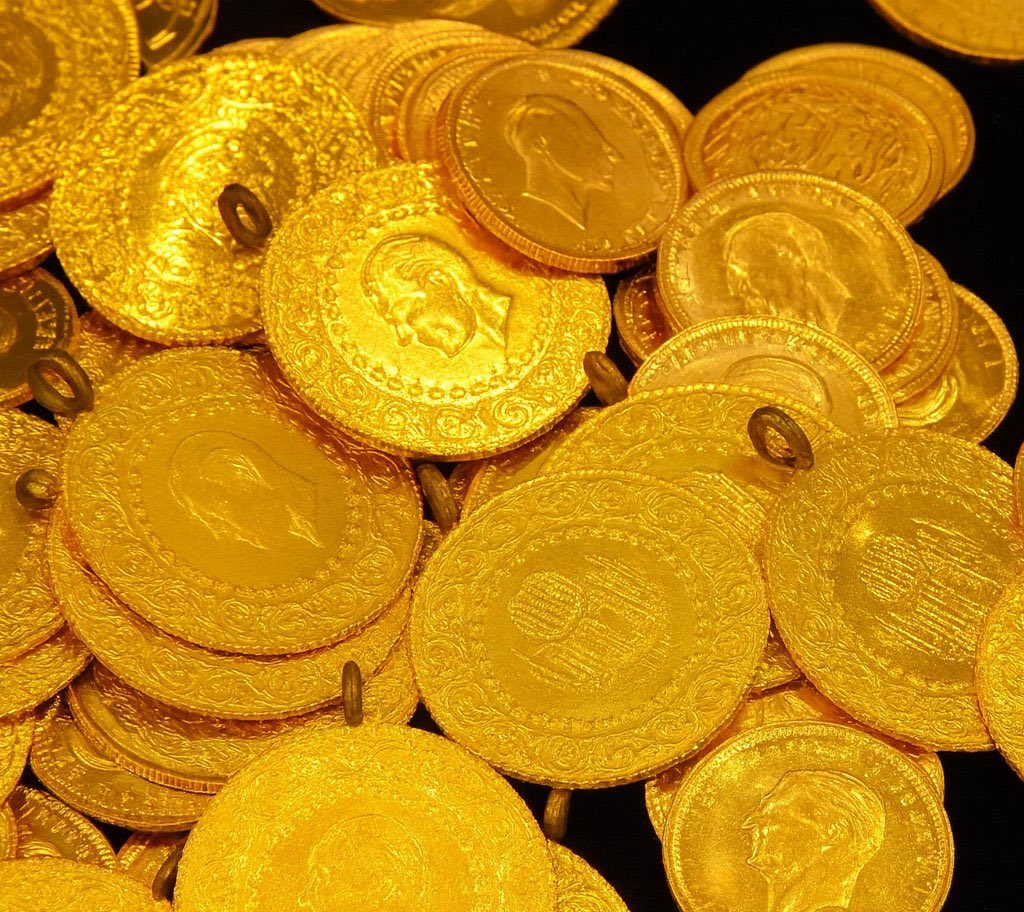 🛎️ Ons altın fiyatında günlük düşüş %2,6’yı aştı ve anlık olarak fiyatı 4.020 dolar.

Gram altın: 5.430 TL