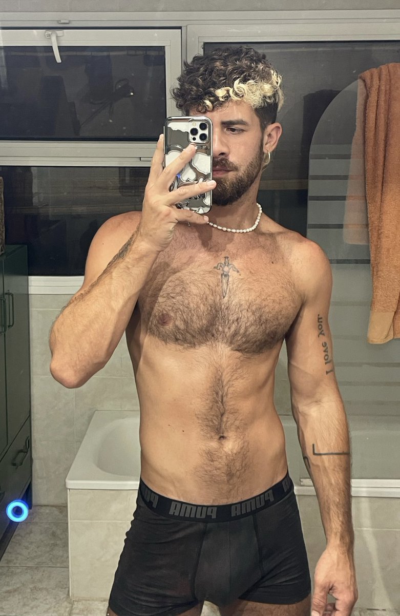 🐺 BURCIO 🐺 (@burxcx) on Twitter photo 