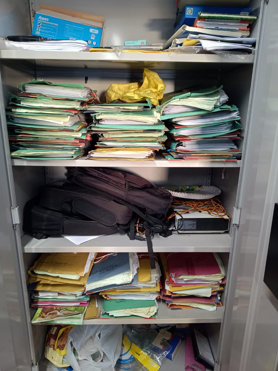 विशेष अभियान 5.0 के अंतर्गत, भारतीय खाद्य निगम, क्षेत्रीय कार्यालय मणिपुर के आईटी प्रभाग ने भौतिक फाइलों की पुनर्व्यवस्था की तथा बेहतर दक्षता और संगठन के लिए अतिरिक्त स्थान का सृजन किया। # SpecialCampaign5_0 <a href="/FCI_India/">Food Corporation of India</a> <a href="/fci_ne/">Food Corporation of India, Zonal Office(NE)</a> <a href="/FCIDoImphal/">FCI DO Imphal</a>