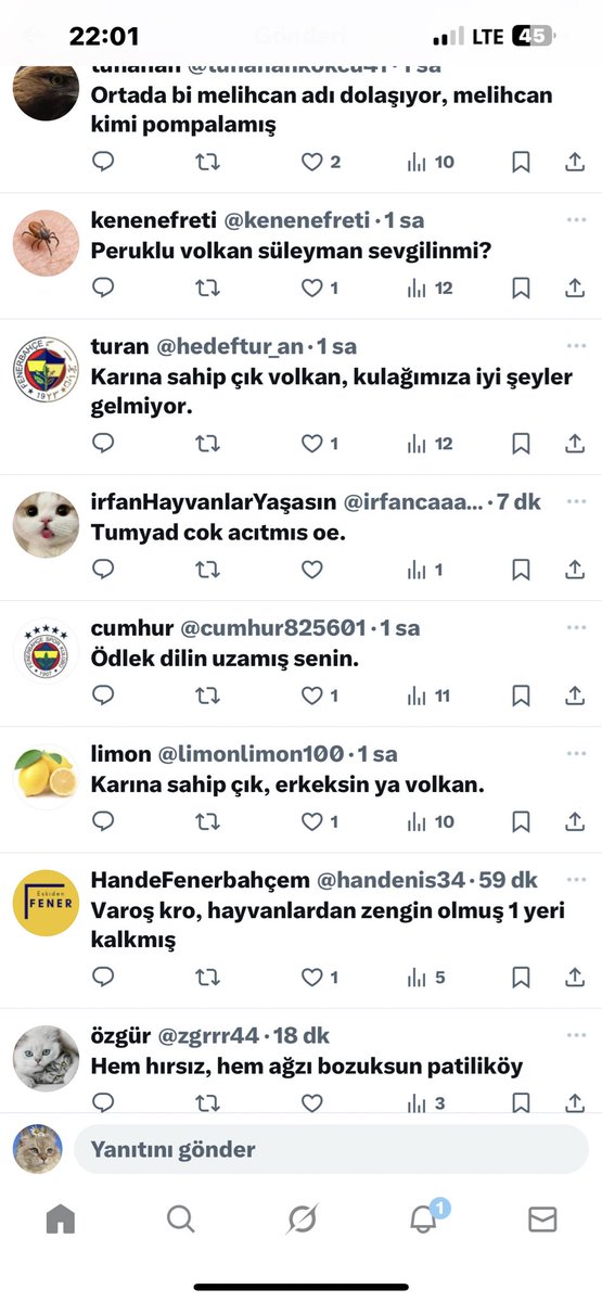 ankarapatiliky's tweet photo. Böylesi ne duyuldu,ne görüldü.
Ben bir evladım,ben bir kadınım,ben bir anneyim.Sesimi duyurun. Benim gibi hepiniz okurken belki utanacaksınız ama tümyadın gerçek yüzü… bu sahte hesaplar ardında. 

Bu gün organize hareket edenler hakkında Son kez savcılığa gidiyorum.
Bir yıldır Patiliköy olarak sosyal medya üzerinde itibarsızlaştırma,hakaret,küfür,iftira,algı operasyonuna maruz kaldığımızı ve Cuma gününe kadar da sessizliğimizi sükunetimizi koruduğumuzu aylardır herkes biliyor. Suskunluğumuz seviye farkımızdandı.Ancak bizde insanız o kadar büyük haksız, çirkin hitamlara maruz kaldık. Hiç tanımadığım bir dernek 2024 yılı son aylarında resmî kurumlara sürekli şikayet,sayfasından sürekli paylaşımlar yaptı.Her şeye biz buradan resmî evraklarımızla cevap verdik.korkacağımız kaçacağımız çekineceğimiz hiç bir şey yoktu.olamazda… 
Ancak son geldiğimiz noktada cuma günü suskunluğumu bozarak kendisine yazdıkları gibi cevap verince kendi hesabının dışında kullandığı onlarca sahte hesabından gerçek yüzünü Nasıl da ortaya koydu.Bir erkek bir adam bir baba bu kadar çirkin olamaz. 
Hiç tanımadığı yüz yüze gelmediği bir kadına yazdıkları Tümyad’ın gerçek özetidir,görmediğimiz yüzüdür.
Onuru şerefi ile yaşamış bir kadına, bir kız çocuğu annesine, yüzlerce binlerce hayvana,insana destek olmuş iyi yürekli merhametli bir kadına kendi sayfa paylaşımlarının Altına sahte hesapları ile yazdıkları iğrenç ötesi bir davranış.
Hırsları,egoları,nefretleri yüzünden cesurca erkekçe karşılıklı tartışamayacak kadar zavallı bir kör cahil.Bir yıldır her çirkiniği yazdı çizdi olmadı.Sayfasında çok büyük bir tahrik söz konusu… evli,çocuklu,şerefli bir kadının namusuna çocuğu yaşında biriyle kara sürmeye cesaret edecek kadar kararmış bir zihniyet.
Kendisi ile ilgili suç duyurularımızı yapmıştık. 
Tekrar tekrar yapıyoruz. Böylesi bir derneğin yönetimindekiler sayfasında yazılanları görmüyor mu?Tümyad sayfası ile birlikte kısa zaman önce değiştirdiği yönetim kurulundakiler de suçludur. Erkeklik ve mertlik bu değil!
Yazıklar olsun.
Bir Patiliköy e karşı organize bir kötülükle savaşıyoruz.
İbrahim kaya sana gelince bu kadar bel altı vuran bir sayfaya destek olarak gönderilerini paylaşarak bu organize nin içinde olduğun açıktır.Sen hayvansever değilmisin? 
Biz sana o kadar destek olduk, abla-abi diye yanımızda gezerken hiç mi yüzün kızarmıyor. Senin karın çoluğun çocuğun yok mu? Sizide bir Kadın bir anne doğurmadımı hepinizi Son kez yargıya taşıyorum.
Buradan @adalet_bakanlik a sesleniyorum benim şikayetlerimi dikkate alsınlar lütfen.İnsan namusu için yaşar.Aksi takdirde karşınıza bir gün suçlu olarak çıkmak istemiyorum.
Namusumuza şerefimize onurumuza ağır paylaşımlar yapan yaptıran tümyad sayfası bizleri tahrik etmektedir.
Sesimizi duyun.Duyurun.
Savcılık takip numaralarım 
Canan Koç 

-2025/176524
-2025/201356 
-2025/175915