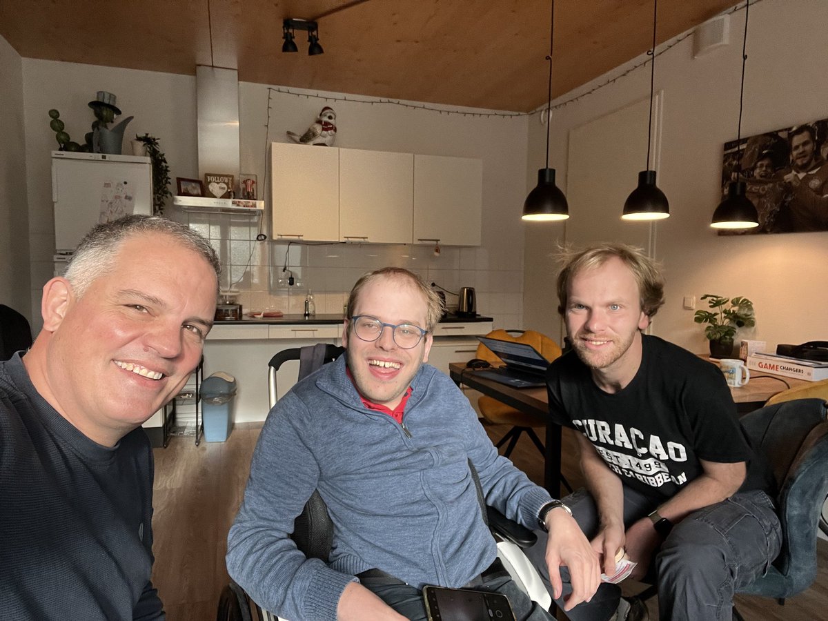stijnverbruggen's tweet photo. Vandaag was ik de gast bij de podcast @LimonadeThee. Binnenkort te beluisteren! https://t.co/uOvNMXpdyl