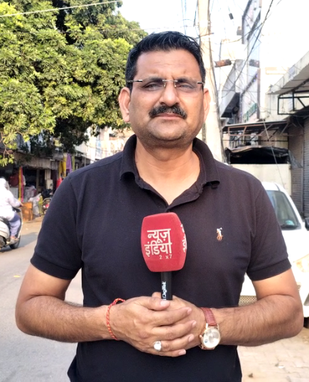BalinderZee's tweet photo. A massive fire broke out in 3 parked cars in Patiala,  , fire department official says fire was caused by fireworks, no casualties were reported
#newsindia24x7 #balindersingh #fire #patiala https://t.co/wnXnnl9K8x