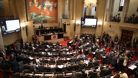 🚨 ÚLTIMA HORA: Cámara de representantes de Colombia declara al Cartel de los Soles de Nicolás Maduro como grupo terrorista y narcotraficante; y solicita ayuda a EE. UU. para atacarlo.