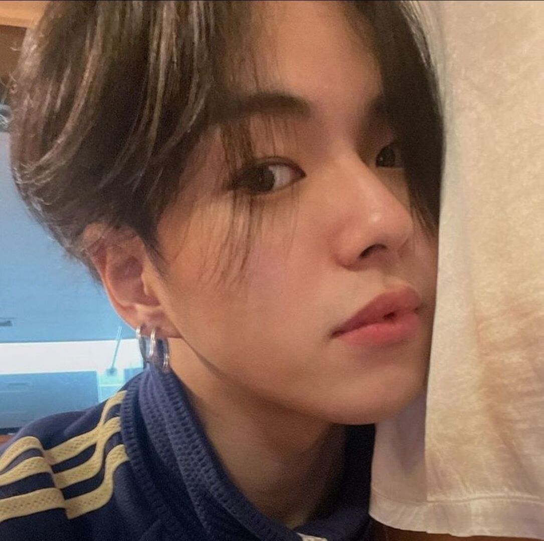 treasuremenfess's tweet image. ❗TARGET RT: 500❗
VOTE #TREASURE ON #2025MAMAVOTE RIGHT NOW TEUME! KALO ADA YANG REPLY SILAKAN DIREPOST‼️ *PICT SANGATLAH MANIS😝