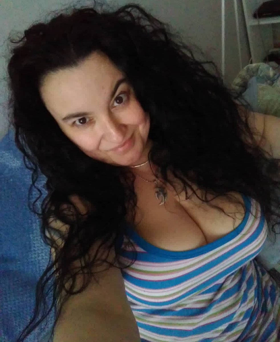 Somurmayı seven sert sınırsız sikiciler takip etsin Rt yapsın canım