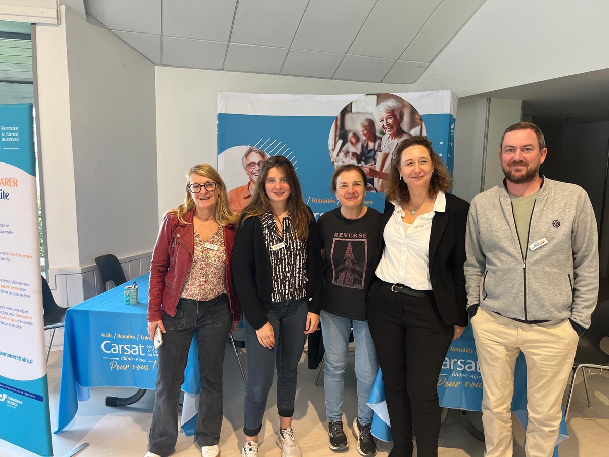 Carsat_RA's tweet photo. Retour sur le Forum des Transfrontaliers à Cernex 🇨🇭
 
Un événement unique proposé par la @Carsat_RA, pour permettre aux frontaliers de rencontrer, en un seul lieu, l’ensemble des opérateurs de leur protection sociale. 🤝

👏 Merci aux 61 participants et aux partenaires ! https://t.co/Oa8QtWed8v