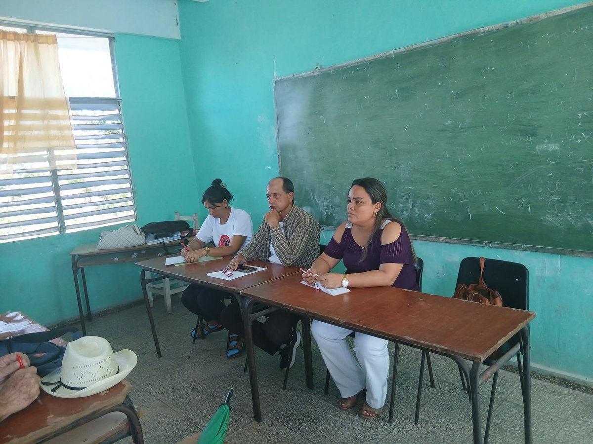 misleydisgo's tweet image. El comportamiento del programa materno infantil y el trabajo de los grupos bàsicos de salud fueron de los temas evaluados como parte del control popular en la reunión del Consejo Popular 4 Areopuerto #LasTunas. 
#PoderPopular