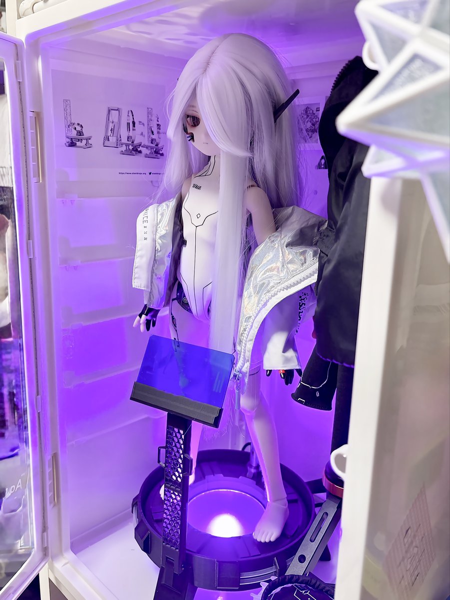 ShaO_doll's tweet image. さっき帰ったばかりだからちゃんとしたお写真じゃないんだけど、デスクに座るとかっこいいクレミーがこっち見てくるからずっと見つめ返しちゃう🥺✨️
そしていつの間にか時間が過ぎてる…😌幸

#dolfun
#Guri_子 
#issyandyou