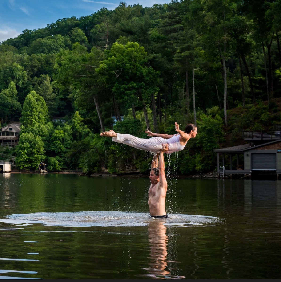 JimPopa16's tweet photo. 📍 @LakeLure NC

Once the backdrop for the iconic film Dirty Dancing, Lake Lure was a place full of charm, history, and heart.

Now? Drained. Deserted. Forgotten.

Lake was 30 feet post-Hurricane Helene.
Dredging only goes 10 feet deep.

🧵 Let me show you what that looks like 👇 https://t.co/cXDk4gDn1L