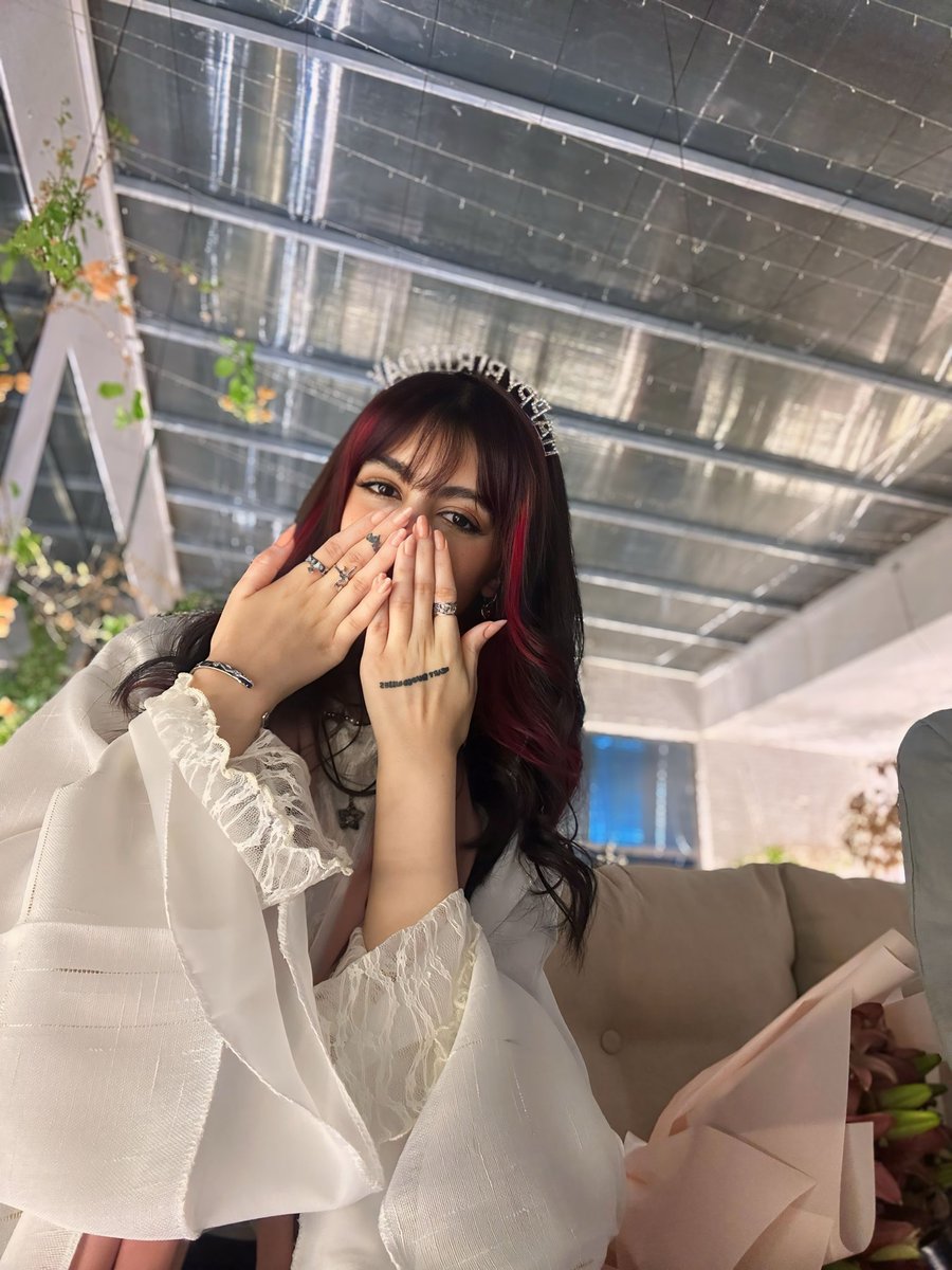 acxill's tweet photo. Birthday girl 💗 https://t.co/I2kbharWBO