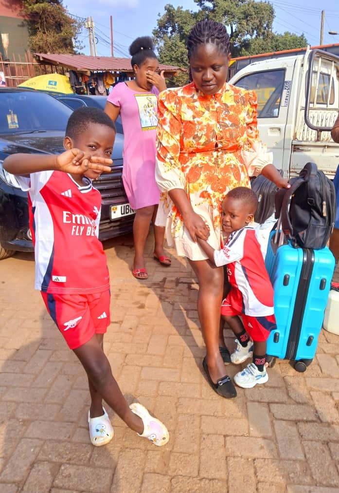 upendocharity1's tweet photo. This picture will be taken at the Airport on my next trip not Bus Park. Hallelujah 🙏💞. #HallelujahChallengeOCT2025
#Motherof2💯🥰✅😘 ~Bubu https://t.co/aPUmyK6hY8