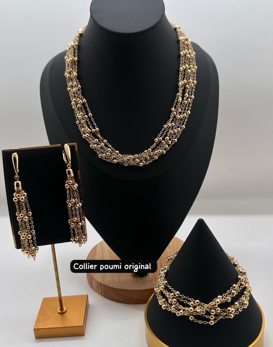 ✨Ensemble Keyna ✨
Matière : zircon dorée 
🏷️17000fr 
LIVRAISON GRATUITE 🥳
