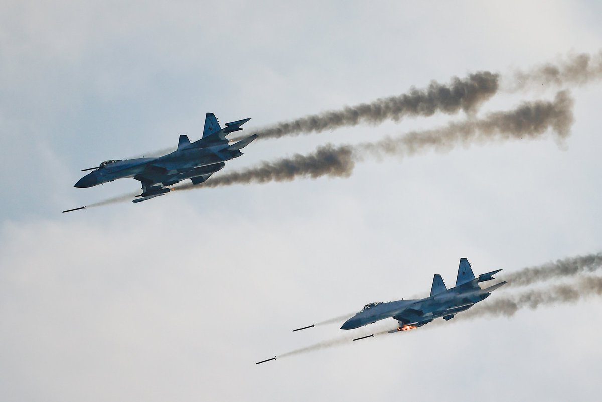 im_adarsh01's tweet photo. Global Air Powers Ranking (2025).
Provided by #WDMMA.
1) United States Air Force. (242.9TvR)
2) Russian Air Force. (114.2TvR)
3) Indian Air Force. (69.4TvR)
4) Chinese Air Force. (63.8TvR)
5) Japanese Air Force. (58.1TvR)
6) Israeli Air Force. (56.3 TvR) https://t.co/88f8T2uaI7