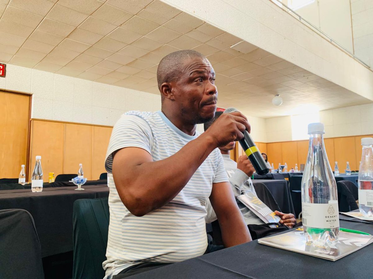 SANRAL_za's tweet image. Are you an SMME in the Northern Cape? Here’s your chance to be part of SANRAL’s R27 road project!

&amp;gt;Attend the tender briefing
&amp;gt;Submit on time
&amp;gt;Locality, price &amp;amp; B-BBEE scores matter
&amp;gt;Top contractors get awarded

Don’t miss out! 

#SANRAL #SMMEDevelopment #NorthernCape