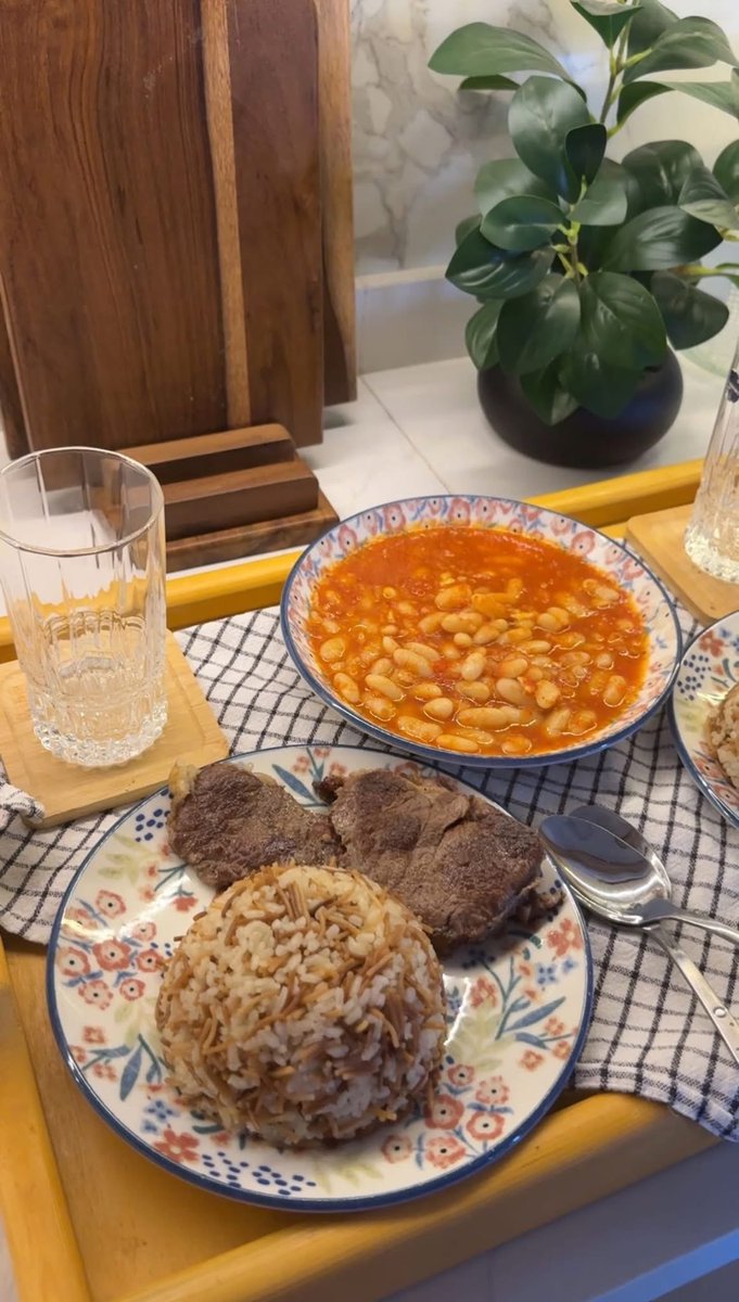 مهما تعددت الصوصات والسبع بهارات والكاري والبابريكا المدخنه هيفضل للاكل العادي  اللي أتربينا عليه هو الاحلي ❤️