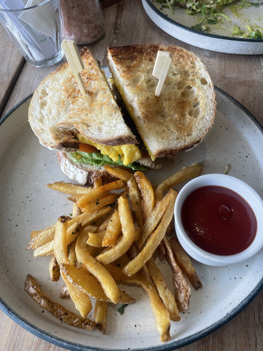 ijsid's tweet photo. Good food https://t.co/BzfyNX5GuP