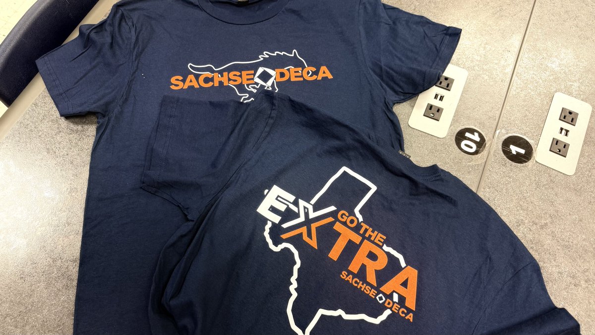 SachseDECA's tweet image. The shirts are in! We will begin shirt distribution THURSDAY 10/23. They look great! -#Branding #GoTheExtra #RunMustangsRun🐎