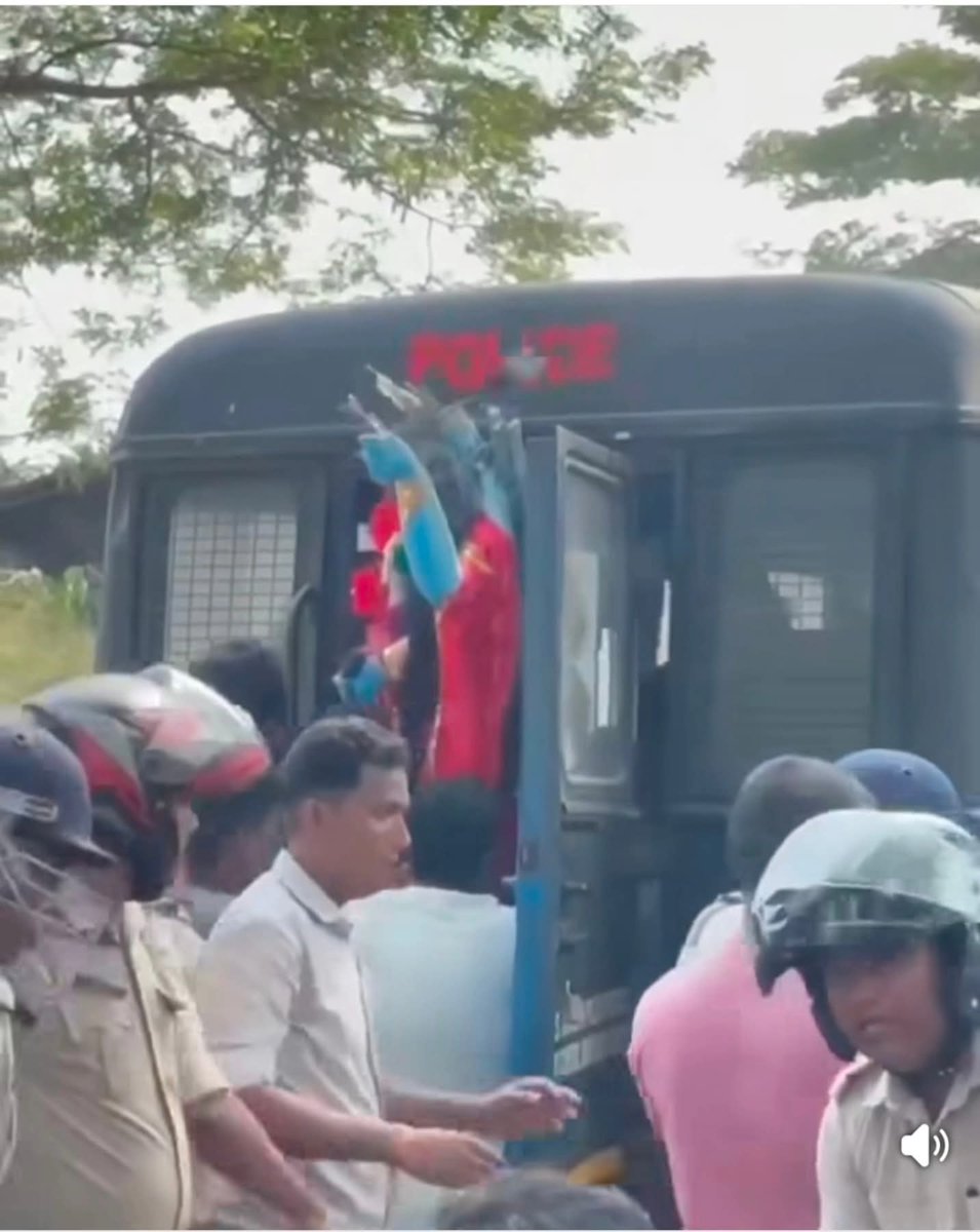 Mamata Banerjee’s police took away Maa Kali in a prison van!
Shame, shame — there’s no place to hide this disgrace…

Yesterday, from the puja pandal of North Chandannagar village (Suryanagar Gram Panchayat, Kakdwip Assembly constituency), jihadis vandalised the idol of Maa Kali,