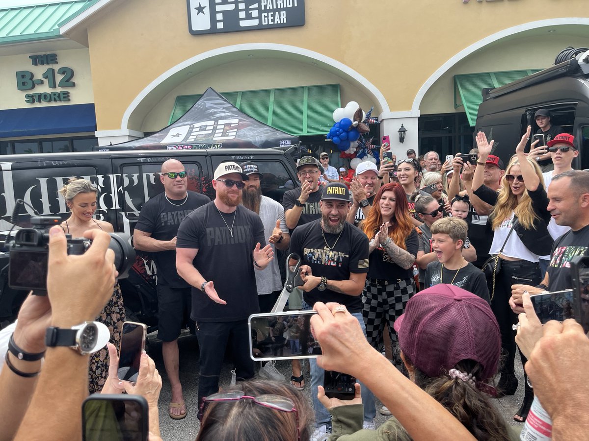 RepDonaldsPress's tweet photo. Small businesses are the backbone of our economy and play a critical role in our Southwest Florida community.

My team joined hundreds of our neighbors to celebrate the ribbon-cutting of another local business.

Congratulations to Patriot Gear on your grand opening in Lee County! https://t.co/Vlpqr0bCu1
