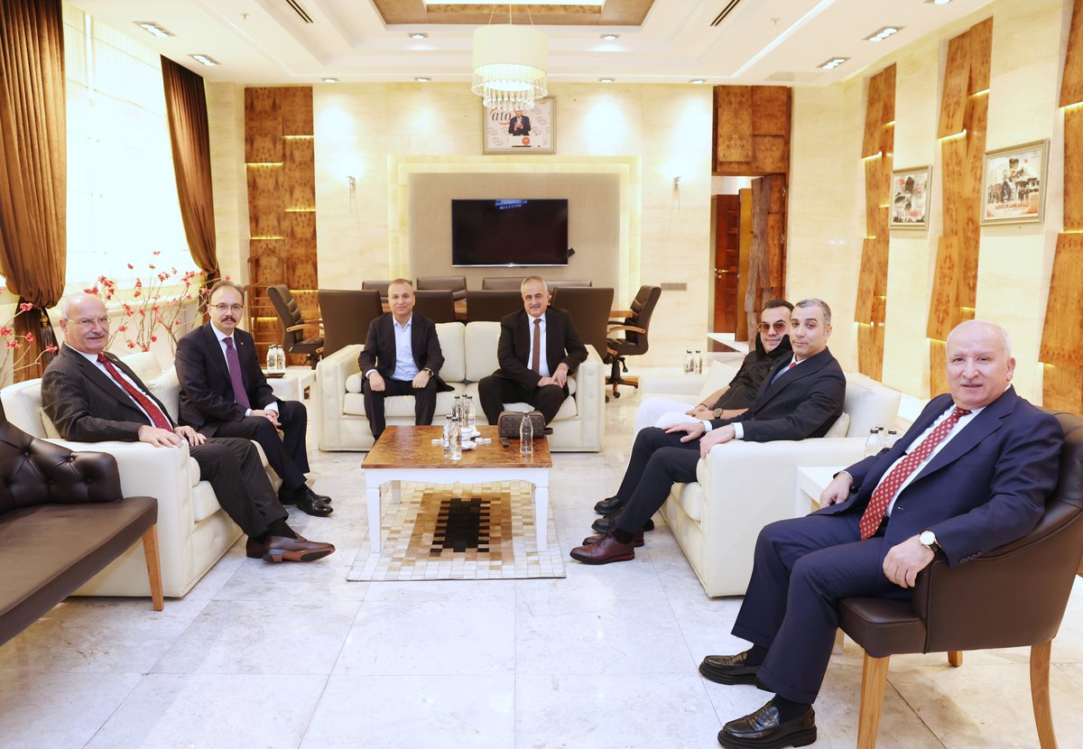 “Siirt'in Geleceği Ekonomik Dönüşüm ve Kalkınma Çalıştayı”nı Siirt Valimiz Dr. Sayın Kemal Kızılkaya başkanlığında, Ankara Ticaret Odamız ev sahipliğinde gerçekleştirdik.

Siirt Milletvekilimiz Sayın Mervan Gül, 23. ve 24. Dönem Siirt Milletvekilimiz, Siirt Vakfı Ankara